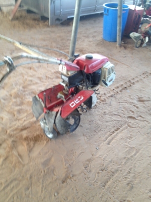 ขายรถพรวนดินเครื่องแน่น โรบิน Rc 15 มี 2 เกียร์เดินหน้า 2 เกียร์ถอยหลัง ขายรถพรวนดินเครื่องแน่น โรบิน Rc 15 มี 2 เกียร์เดินหน้า 2 เกียร์ถอยหลัง