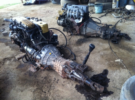 ขายเครื่องพร้อมเกียร์ Isuzu TFR 90 HP มี VDO รับชมได้เลยครับ