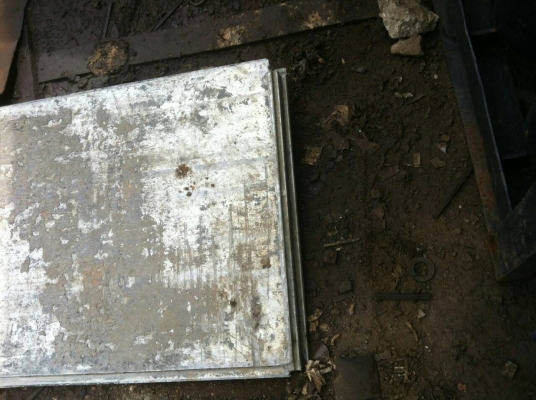 ขายแผ่นรองขารถเครน สภาพดี