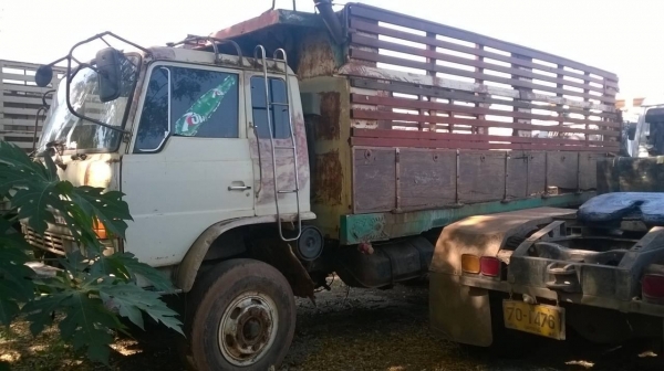 ขาย 10 ล้อ 2 เพลา FM227LD เครื่องเดิม EM100 220 แรงม้า เกียร์เดิมมีเกียร์ฝาก คัสซีสวย สโลว์เดิม มีระบบลำโพงลากพ่วง กระบะไม่ค่อยสวย ทะเบียนพร้อมโอน ราคาต่อรองได้ครับ