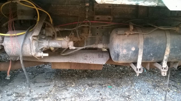 ขาย 10 ล้อ 2 เพลา FM227LD เครื่องเดิม EM100 220 แรงม้า เกียร์เดิมมีเกียร์ฝาก คัสซีสวย สโลว์เดิม มีระบบลำโพงลากพ่วง กระบะไม่ค่อยสวย ทะเบียนพร้อมโอน ราคาต่อรองได้ครับ