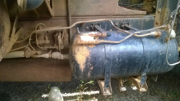 ขาย 10 ล้อ 2 เพลาดั้ม FM177LA คัสซีสวยตลอดเส้น เครื่อง EH700 168 แรงม้า เกียร์ HO สโลว์เดิม ช่วงล่างเดิม หัวเก๋งกับกระบะต้องเก็บหน่อย เบรคลมดัน พาวเวอร์ ทะเบียนพร้อมโอน ราคาต่อรองได้ครับ