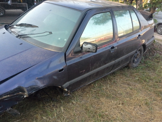 ขายแยกอะไหล่ทั้งคัน โฟร์คซวาเก้น ถูกๆ สอบถามได้คร้าบ