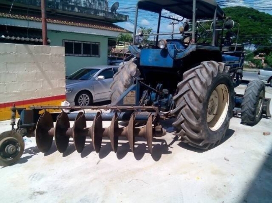 ขายรถไถ ฟอร์ดรุ่น  6610 สองเพลา4x4 คานหน้าคาลาโล่ ขาย460000