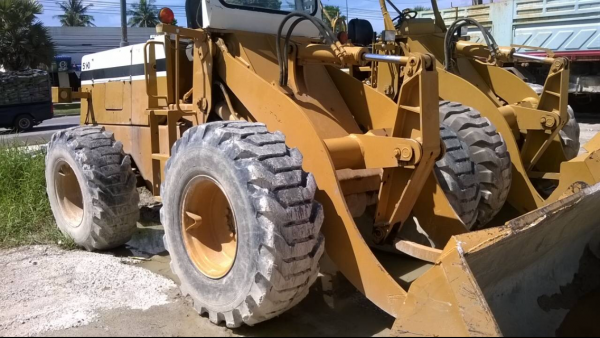 ขายด่วนรถตักKOMATSU 510 รุ่นกรองคู่ สภาพดี พร้อมใช้งาน   ขาย550000