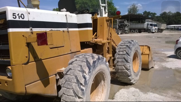 ขายด่วนรถตักKOMATSU 510 รุ่นกรองคู่ สภาพดี พร้อมใช้งาน ขาย550000 ขายด่วนรถตักKOMATSU 510 รุ่นกรองคู่ สภาพดี พร้อมใช้งาน ขาย550000