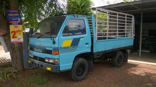ขายรถบรรทุก 4 ล้อ คัสซีสวยตลอดเส้น เครื่อง 4BB1 100 แรงม้า เกียร์สั้น กระบะปูพื้นเหล็ก ทะเบียนพร้อมโอน ราคาต่อรองได้ครับ ขายรถบรรทุก 4 ล้อ คัสซีสวยตลอดเส้น เครื่อง 4BB1 100 แรงม้า เกียร์สั้น กระบะปูพื้นเหล็ก ทะเบียนพร้อมโอน ราคาต่อรองได้ครับ