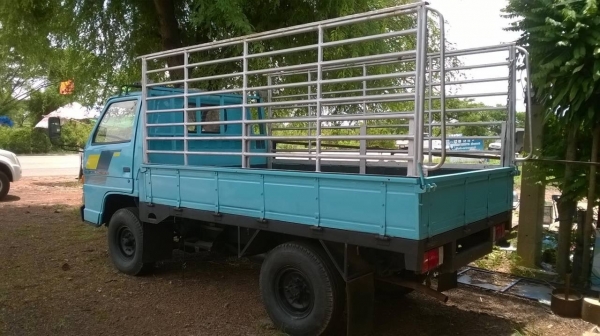 ขายรถบรรทุก 4 ล้อ คัสซีสวยตลอดเส้น เครื่อง 4BB1 100 แรงม้า เกียร์สั้น กระบะปูพื้นเหล็ก ทะเบียนพร้อมโอน ราคาต่อรองได้ครับ ขายรถบรรทุก 4 ล้อ คัสซีสวยตลอดเส้น เครื่อง 4BB1 100 แรงม้า เกียร์สั้น กระบะปูพื้นเหล็ก ทะเบียนพร้อมโอน ราคาต่อรองได้ครับ