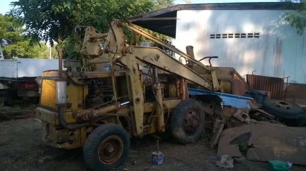 ขายรถตัก KOMATSU SD20 สภาพใช้งานได้ เครื่องดี ปั้มดี ราคาต่อรองได้ครับ