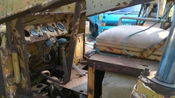 ขายรถตัก KOMATSU SD20 สภาพใช้งานได้ เครื่องดี ปั้มดี ราคาต่อรองได้ครับ