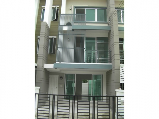 ขายทาวน์เฮ้าส์ ม.ทาวน์พลัส ติด Big c ประชาอุทิศ 90