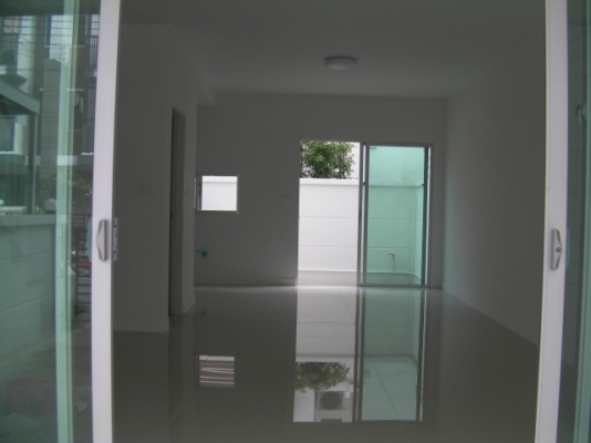 ขายทาวน์เฮ้าส์ ม.ทาวน์พลัส ติด Big c ประชาอุทิศ 90