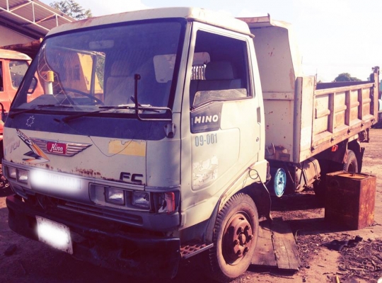 ***ขายแล้วครับขอบคุณ Truck2hand ขาย6ล้อดั้ม5คิว สภาพต้องเก็บหน่อย ราคาถูกๆ HINO FC120 ซุปเปอร์เสี่ย ห้างแท้ เกียร์สั้น FC2WEKA WO4D-120HP เครื่องเดิม เกียร์เดิม เครื่องดียังสตาร์ทติด ช่วงล่างเดิมๆ คัสซีดี เดิมๆ มีแผลเชื่อม1แผล(ตามรูป) ที่เหลือมีสนิมเกาะ บ