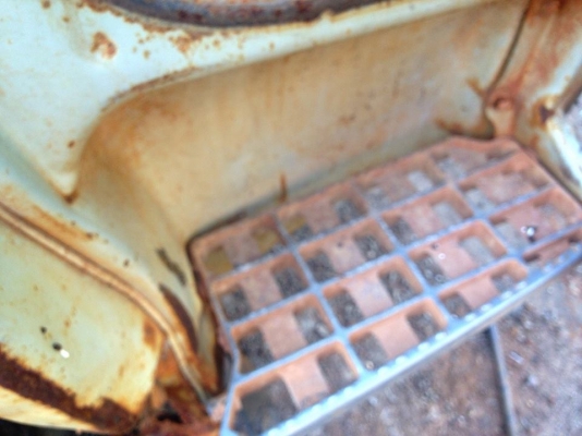 ***ขายแล้วครับขอบคุณ Truck2hand ขาย6ล้อดั้ม5คิว สภาพต้องเก็บหน่อย ราคาถูกๆ HINO FC120 ซุปเปอร์เสี่ย ห้างแท้ เกียร์สั้น FC2WEKA WO4D-120HP เครื่องเดิม เกียร์เดิม เครื่องดียังสตาร์ทติด ช่วงล่างเดิมๆ คัสซีดี เดิมๆ มีแผลเชื่อม1แผล(ตามรูป) ที่เหลือมีสนิมเกาะ บ