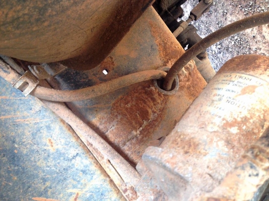 ***ขายแล้วครับขอบคุณ Truck2hand ขาย6ล้อดั้ม5คิว สภาพต้องเก็บหน่อย ราคาถูกๆ HINO FC120 ซุปเปอร์เสี่ย ห้างแท้ เกียร์สั้น FC2WEKA WO4D-120HP เครื่องเดิม เกียร์เดิม เครื่องดียังสตาร์ทติด ช่วงล่างเดิมๆ คัสซีดี เดิมๆ มีแผลเชื่อม1แผล(ตามรูป) ที่เหลือมีสนิมเกาะ บ