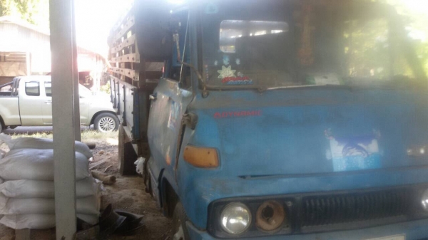 ((ขาย 98,000))6 ล้อสภาพดีพร้อมใช้งาน โตโยต้า BU-3000. วางเครื่องเกียร์ อีซุ 100แรง 4BC2