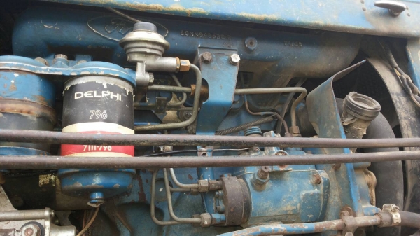 ขายรถไถ FORD 6610 2 เพลา เล่มทะเบียน ใบมีดดันหน้า 7 จาน ราคา 500000