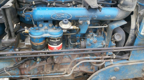 ขายรถไถ FORD 6610 2 เพลา เล่มทะเบียน ใบมีดดันหน้า 7 จาน ราคา 500000