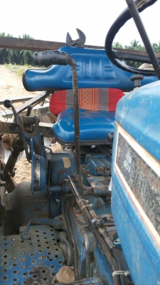 ขายรถไถ FORD 6610 2 เพลา เล่มทะเบียน ใบมีดดันหน้า 7 จาน ราคา 500000
