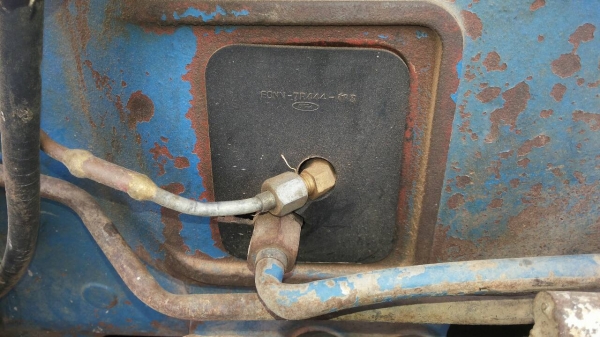 ขายรถไถ FORD 6610 2 เพลา เล่มทะเบียน ใบมีดดันหน้า 7 จาน ราคา 500000