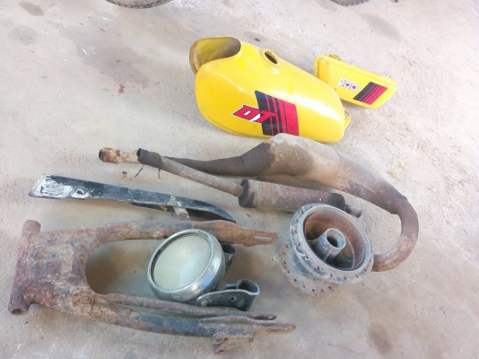 ขาย dt 100 เครื่องดีพร้อมออกทริป +อะไหล่หลายชิ้น