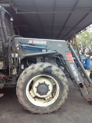 ขายแล้ว ชุดตักหน้ารถไถฟอร์ด TS90 ตรงรุ่น ยี่ห้อMAILLEUX  MX 80 รุ่นใหม่สภาพสวย มีบุ้งกี๋ตัก ขอบคุณเสี่ยหมู บ่อพลอย มากครับ