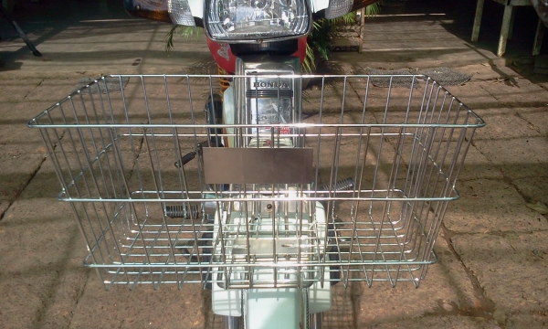 ขาย ดรีม คุรุ สภาพสวยๆ เครื่องทำลูกคาเซ่ เเคมเเต่ง เครื่องเเน่นๆ สีทำใหม่ อะไหล่เเต่งใหม่ๆ นอกนั้นตามรูป (ไม่มีทะเบียนเเต่ออกใบซื้อขายจากทางร้านให้ ต่างจังหวัดจัดส่งให้ได้ครับ ค่าส่งต่างหาก) ค่าตัว 13500 บาท