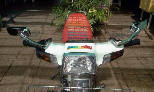 ขาย ดรีม คุรุ สภาพสวยๆ เครื่องทำลูกคาเซ่ เเคมเเต่ง เครื่องเเน่นๆ สีทำใหม่ อะไหล่เเต่งใหม่ๆ นอกนั้นตามรูป (ไม่มีทะเบียนเเต่ออกใบซื้อขายจากทางร้านให้ ต่างจังหวัดจัดส่งให้ได้ครับ ค่าส่งต่างหาก) ค่าตัว 13500 บาท