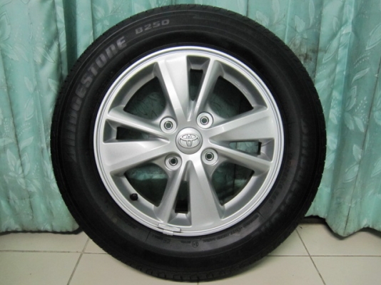 ขายล้อแม็กพร้อมยางป้ายแดง TOYOTA AVANZA ยาง Bridgestone ปี 14