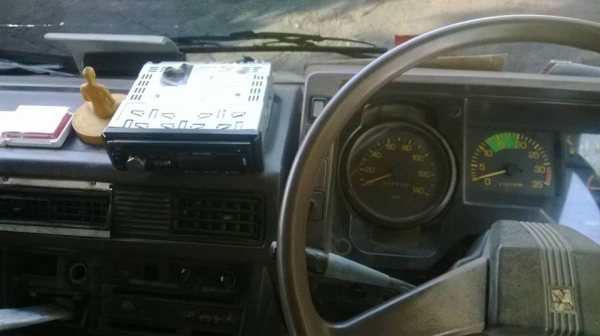 รถสิบล้อ MITSUBISHI FN527 MA11765 บรรทุกแบคโฮ200 ราคาต่อรองได้