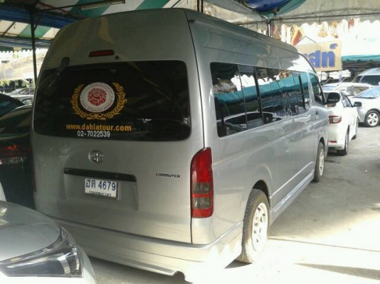 ขายรถตู้ TOYOTA COMMUTER. ปี 2009 เครื่อง 2.5 วีไอพีเต็ม. ราคา 699,000 บาท โทร 0922726669. ตันหยงค่ะ