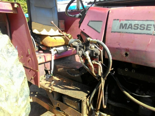 ขาย Massey Ferguson 390    2เพลา พร้อมดันหน้า