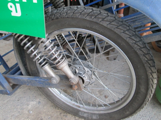 ขอขอบคุณเฮียสตาร์ชลบุรีครับ  พ่วงข้างมอไชด์ เหล็กหนา ใหม่  ยางใหม่ วงล้อใหม่ ไฟท้ายพร้อม