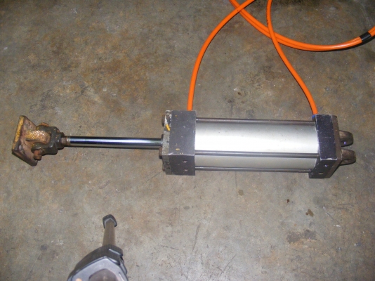 อุปกรณ์เพิ่มประสิทธิภาพการทำงานรถเกี่ยวข้าว