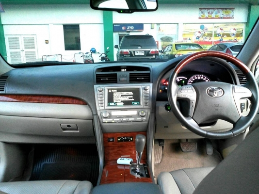 -----ขาย----- ถูกที่สุดในสยามประเทศ <<<<< ฟรีดาวน์ จัดไฟแนนซ์เต็ม >>>>> TOYOTA CAMRY HYBRID 2.4TOP NAVI AT สีขาว (Full Option)