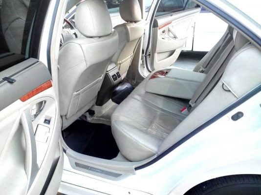 -----ขาย----- ถูกที่สุดในสยามประเทศ <<<<< ฟรีดาวน์ จัดไฟแนนซ์เต็ม >>>>> TOYOTA CAMRY HYBRID 2.4TOP NAVI AT สีขาว (Full Option)