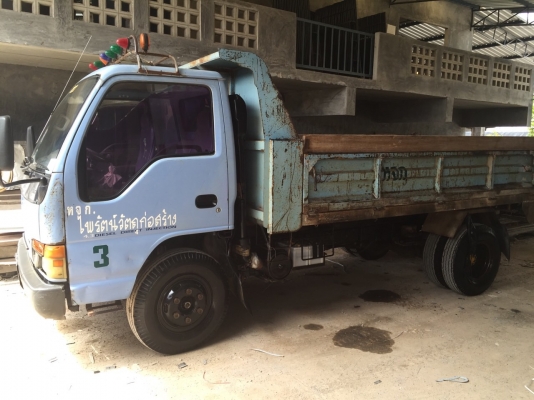 6ล้อดั้ม 120แรง ปี*39 NPR66LX5T-71000589 เครื่องฝาขาว4HF1-354584 รถห้างแท้ เดิมๆทั้งคัน..สีเดิม ใช้มือเดียว ขับคนเดียว...