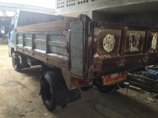 6ล้อดั้ม 120แรง ปี*39 NPR66LX5T-71000589 เครื่องฝาขาว4HF1-354584 รถห้างแท้ เดิมๆทั้งคัน..สีเดิม ใช้มือเดียว ขับคนเดียว...