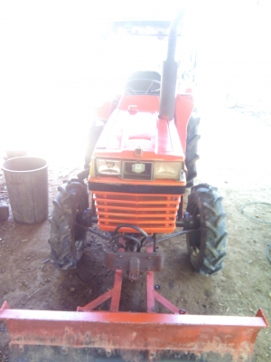 รถไถคูโบต้าL1-26 (4WD) (หลุดมัดจำครับ ขายใหม่อีกรอบ)ลดสุดๆแล้วครับ