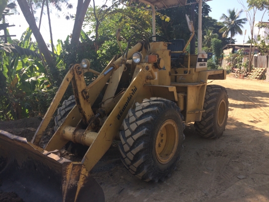ขายด่วน รถตักล้อยาง KOMATSU 507 สภาพพร้อมใช้งาน ขาย450000 ขายด่วน รถตักล้อยาง KOMATSU 507 สภาพพร้อมใช้งาน ขาย450000