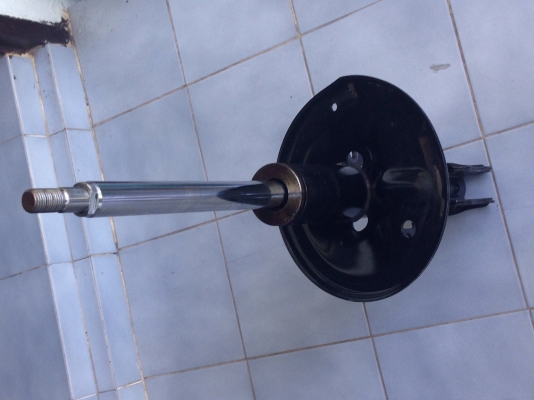 โช้คอัพหน้า toyota camry  ACV 30 L