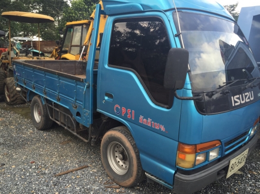 4ล้อใหญ่88แรงหัวกาตูนย์ รถสวยมากNKR55EX1T-7100082 สภาพสวย....