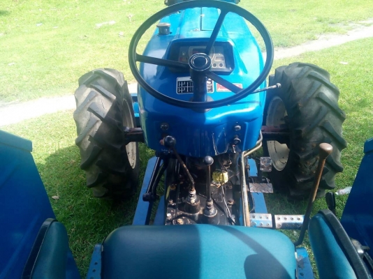 ขายด่วน รถไถ FORD 7610 เครื่องดำ รถปี56 ใช้มา1xxx ชั่วโมง ขาย580000 ขายด่วน รถไถ FORD 7610 เครื่องดำ รถปี56 ใช้มา1xxx ชั่วโมง ขาย580000