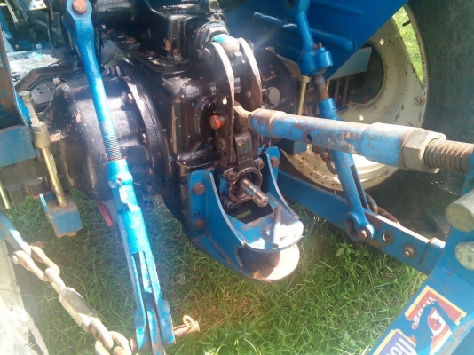 ขายด่วน รถไถ FORD 7610 เครื่องดำ รถปี56 ใช้มา1xxx ชั่วโมง ขาย580000 ขายด่วน รถไถ FORD 7610 เครื่องดำ รถปี56 ใช้มา1xxx ชั่วโมง ขาย580000