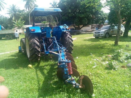 ขายด่วน รถไถ FORD 7610 เครื่องดำ รถปี56 ใช้มา1xxx ชั่วโมง ขาย580000 ขายด่วน รถไถ FORD 7610 เครื่องดำ รถปี56 ใช้มา1xxx ชั่วโมง ขาย580000