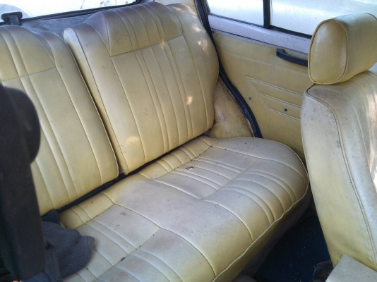 ขายรถ  รถซูซูกิ ฟรอนเต้จอดอยู่ที่อู่  หาคนซื้อเอาไปปั้นต่อ  ต้องการขาย 25000   มีรายการที่ต้องซ่อม   ตามนี้คะ 1.ลูกปืนล้อหน้าL+R  2ลูก 2ลูกปืนล้อหลัง L+R 2ชุด 3.ผ้าเบรคหน้า1ชุดผ้าเบรคหลัง1ชุด  4ยางซ่อมดิสก์เบรคหน้า 1 ชุด 5 กระบอกเบรคหน้า 2 ตัว 6 ลูกสูบดิส