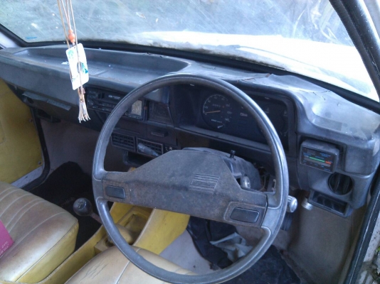 ขายรถ  รถซูซูกิ ฟรอนเต้จอดอยู่ที่อู่  หาคนซื้อเอาไปปั้นต่อ  ต้องการขาย 25000   มีรายการที่ต้องซ่อม   ตามนี้คะ 1.ลูกปืนล้อหน้าL+R  2ลูก 2ลูกปืนล้อหลัง L+R 2ชุด 3.ผ้าเบรคหน้า1ชุดผ้าเบรคหลัง1ชุด  4ยางซ่อมดิสก์เบรคหน้า 1 ชุด 5 กระบอกเบรคหน้า 2 ตัว 6 ลูกสูบดิส