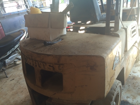 ขายด่วน รถฟอร์คลิฟต์ komatsu FD30 ยกได้3ตัน เครื่อง อีซูซุ สภาพใช้งานได้ ขาย80000 ขายด่วน รถฟอร์คลิฟต์ komatsu FD30 ยกได้3ตัน เครื่อง อีซูซุ สภาพใช้งานได้ ขาย80000