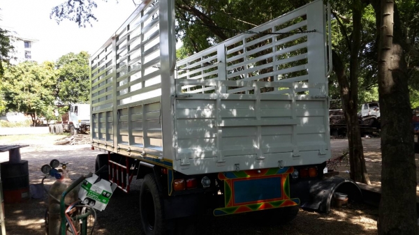 หางพ่วงคอกสูง หางพ่วงคอกสูง