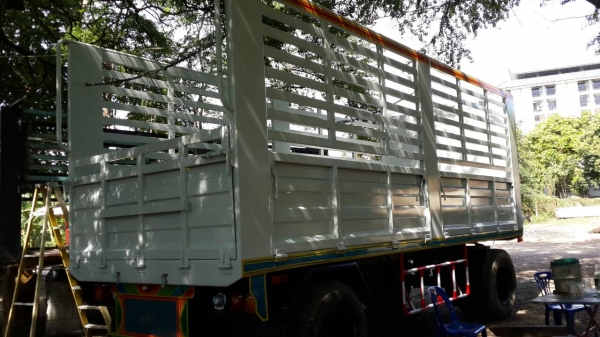 หางพ่วงคอกสูง หางพ่วงคอกสูง